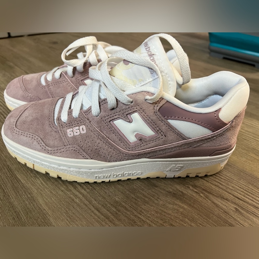 New Balance 550